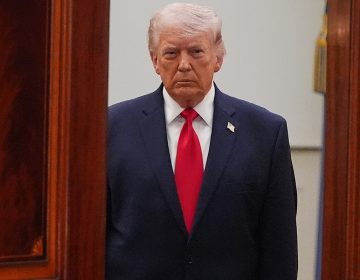 Ο Τραμπ δίνει προθεσμία έως την 4η Ιουλίου στην ΕΕ να εφαρμόσει την εμπορική συμφωνία, αλλιώς θα κάνει αυξήσεις δασμών