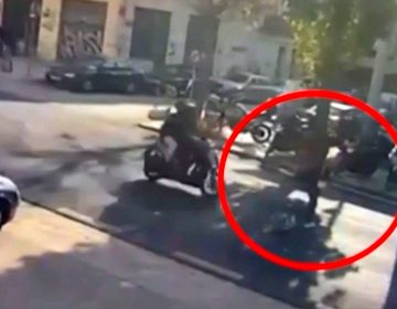 Θετική εξέλιξη της υγείας της 16χρονης που παρασύρθηκε από μηχανή στη Λιοσίων – Αποσωληνώθηκε και αναπνέει χωρίς μηχανική υποστήριξη