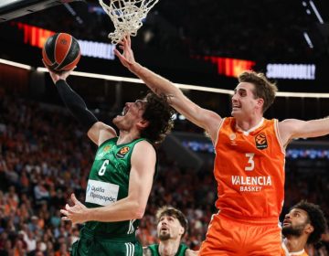 Euroleague play off: «Πήρε» τη νίκη και το πλεονέκτημα έδρας ο Παναθηναϊκός στο «σπίτι» της Βαλένθια