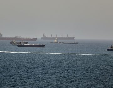 Το Ιράν απειλεί ότι όποιος λάβει τα δεσμευμένα κεφάλαια του ως αποζημίωση δεν θα του επιτραπεί η διέλευση από τα στενά του Ορμούζ