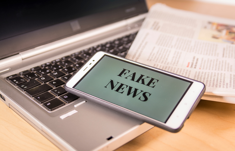 Social media και fake news: Όσο πιο πρόθυμος είναι κανείς να μοιραστεί ειδήσεις, τόσο πιο απρόθυμος να τις διασταυρώσει