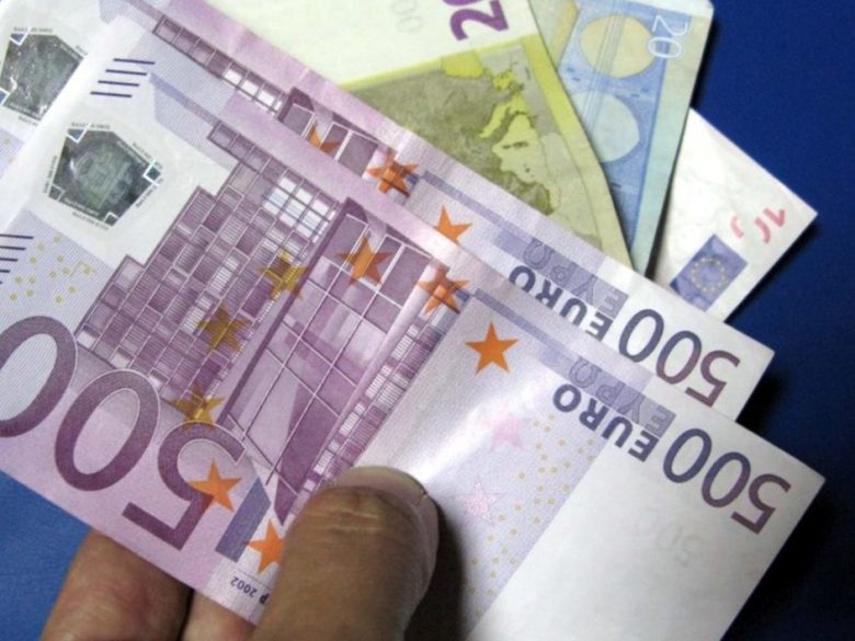 Πληρώνεται το Κοινωνικό Εισόδημα Αλληλεγγύης