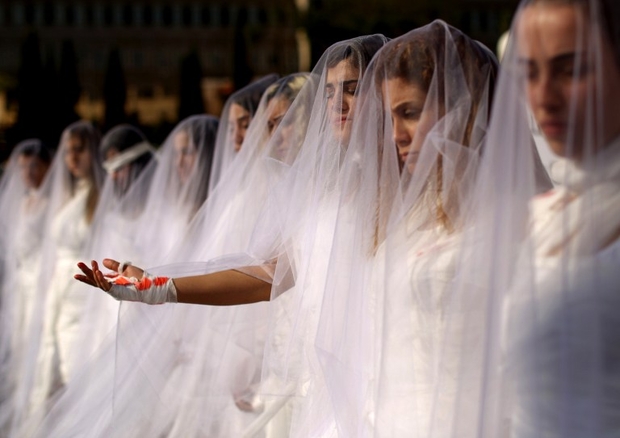 Ακόμη μια χώρα καταργεί το νόμο «παντρέψου το βιαστή σου»