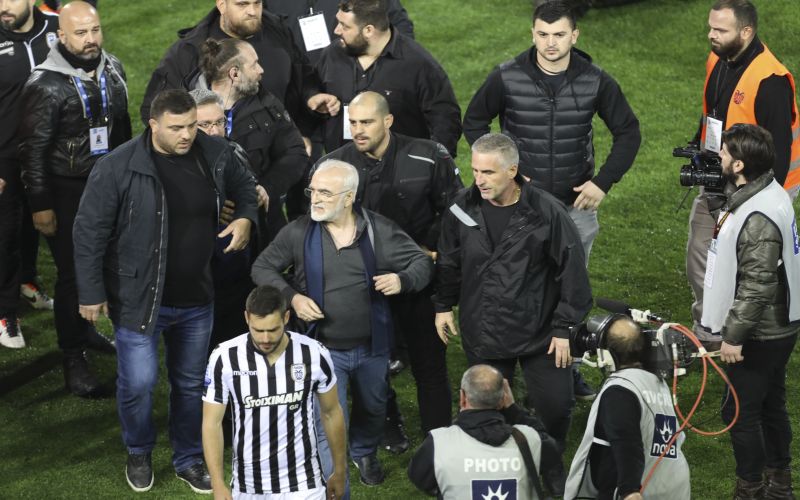Οι αστυνομικοί εξηγούν γιατί δεν συνέλαβαν τον Σαββίδη στο γήπεδο