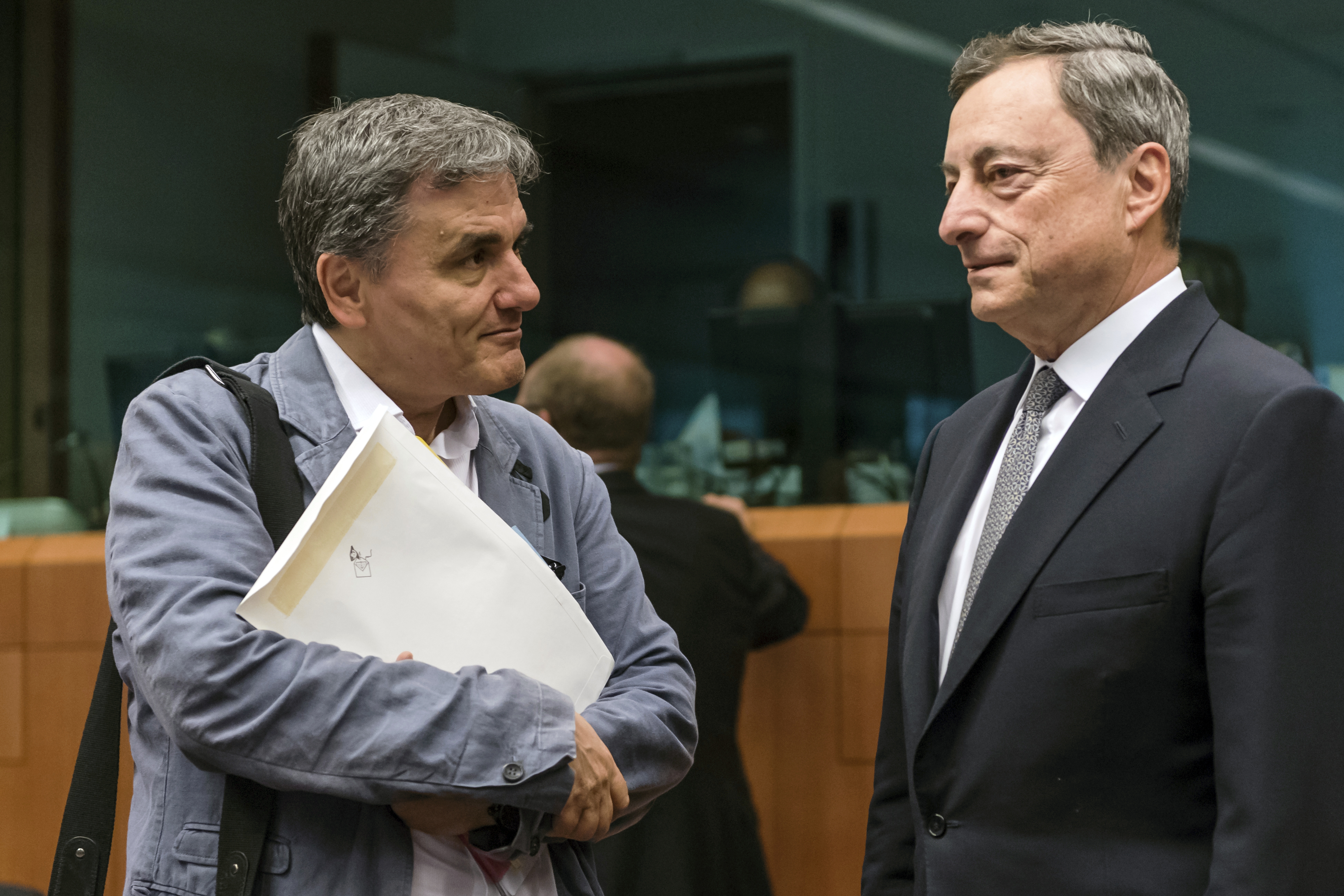 Eurogroup: Αναπάντητο το μεγάλο ερώτημα της ποσοτικής χαλάρωσης