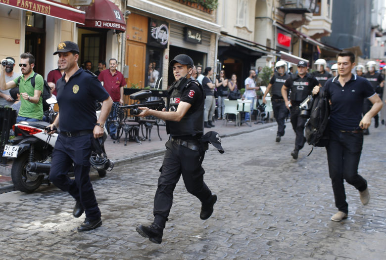 37.000 αστυνομικοί στην Κωνσταντινούπολη ενόψει Πρωτοχρονιάς