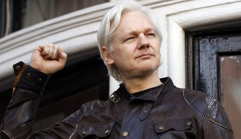 WikiLeaks: Το Λονδίνο ενέκρινε την έκδοση του Τζούλιαν Ασάνζ στις ΗΠΑ