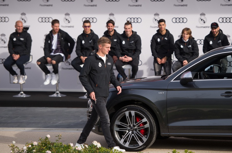 H Ρεάλ… οδηγεί Audi