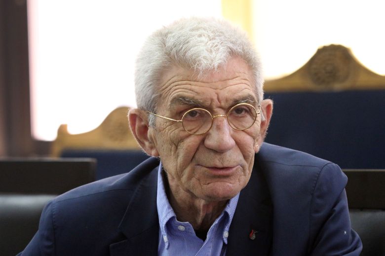 Νέο ωράριο λειτουργίας των καταστημάτων προτείνει ο Μπουτάρης