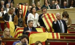 Φυλάκιση για τους πολιτικούς αρχηγούς της Καταλονίας θέλει ο εισαγγελέας