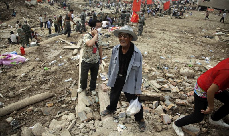 Φόβοι για νέα κατολίσθηση και πάνω από 100 νεκρούς στη Κίνα