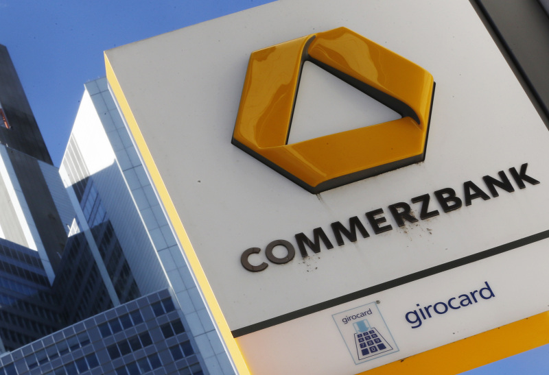 Ιταλική τράπεζα θέλει να εξαγοράσει τη γερμανική Commerzbank