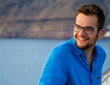 Ο Πατρινός startupper που μετατρέπει τα φύκια σε… ρακέτες και γυαλιά
