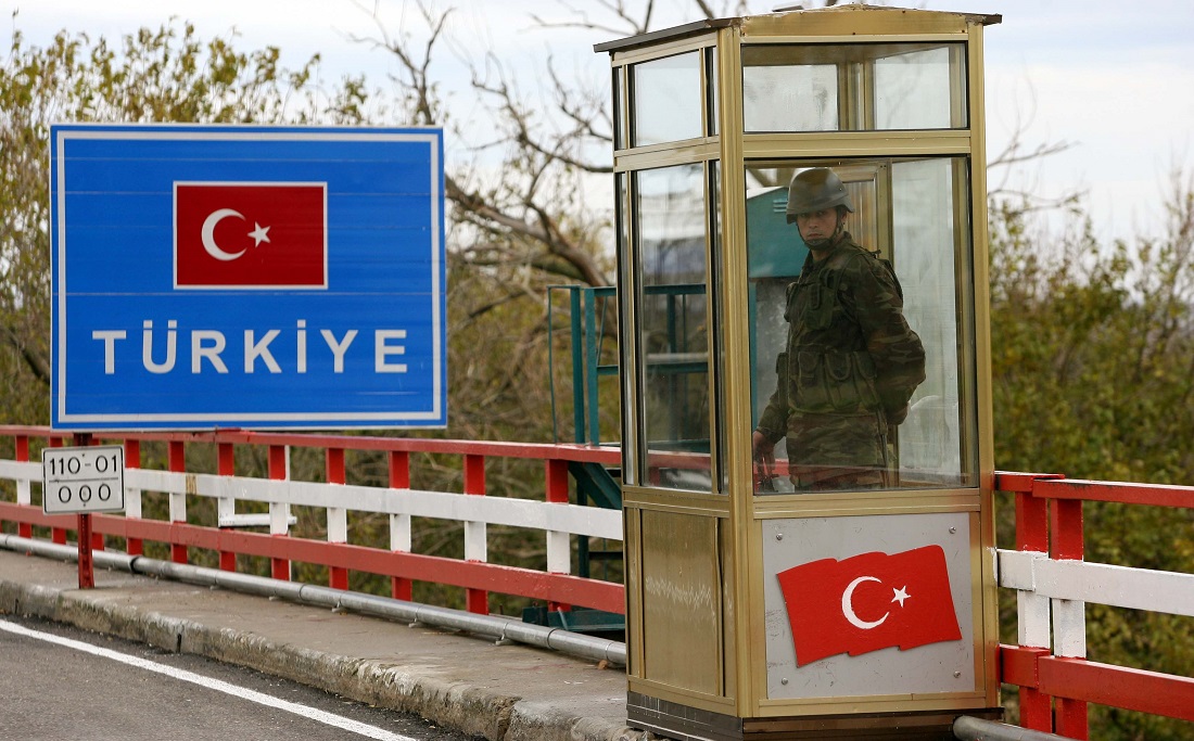 Όλο το παρασκήνιο της απελευθέρωσης των Τούρκων στρατιωτών στον Έβρο