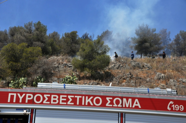 Πυρκαγιά στην πόλη της Ζακύνθου – Δεν απειλούνται σπίτια