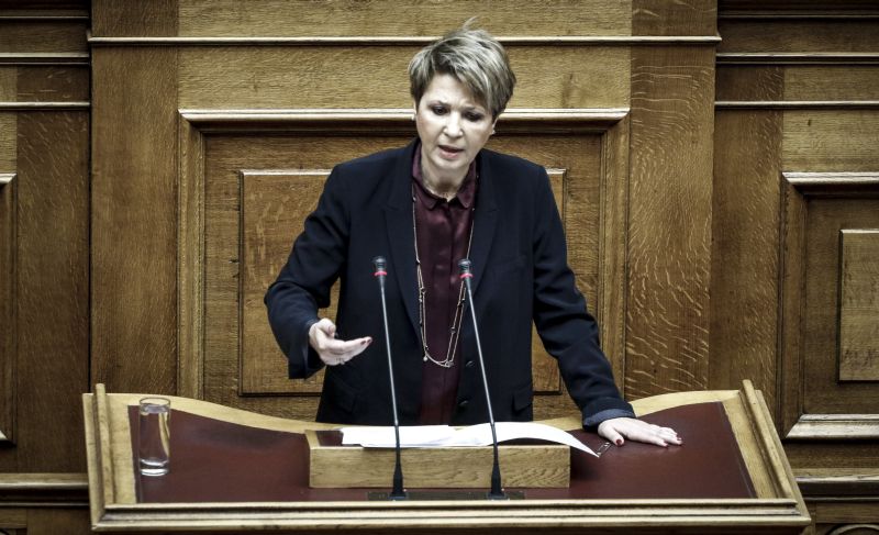 Γεροβασίλη: Μειώνουμε τις θέσεις συμβασιούχων, αυξάνουμε τις μόνιμες