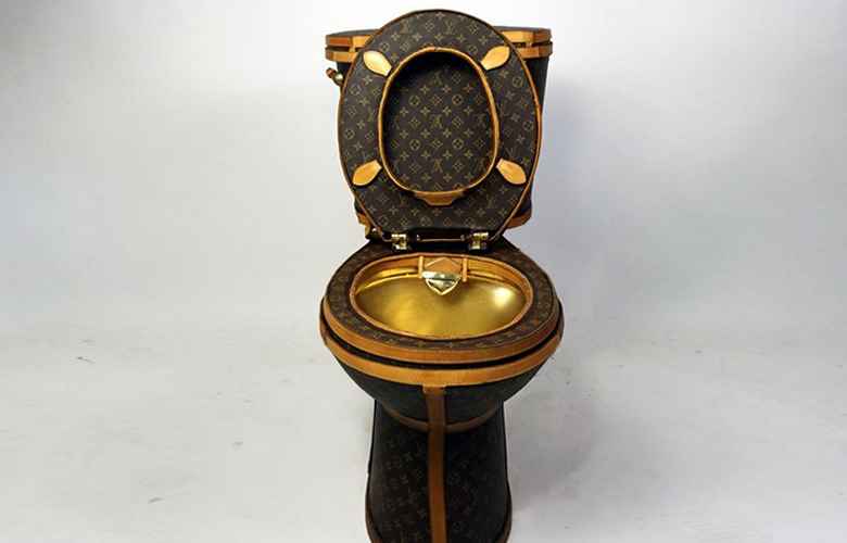 Μπορείτε να καθίσετε στην τουαλέτα των 100.000 $ της Louis Vuitton