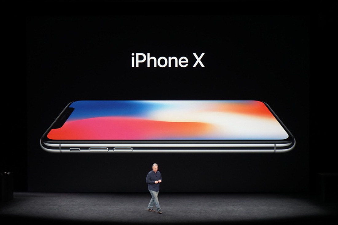 Η Apple παρουσίασε τα νέα iPhones: Έκπληξη με το iPhone X