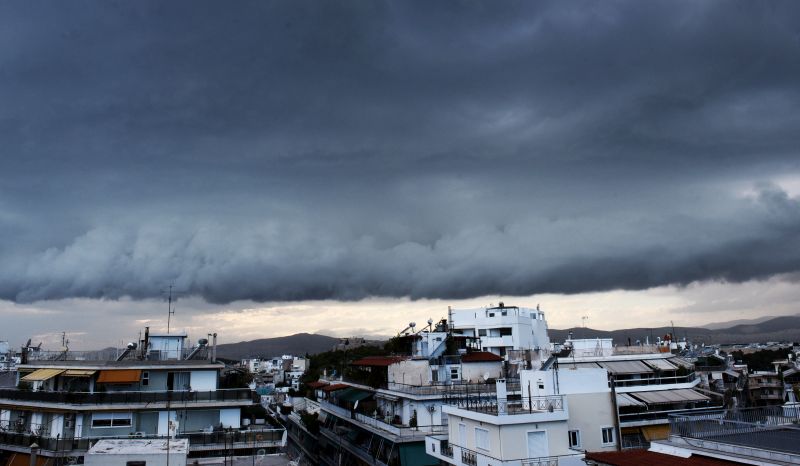 Ο κυκλώνας «Ζήνωνας» απειλεί την Ελλάδα μετά τις φονικές καταιγίδες