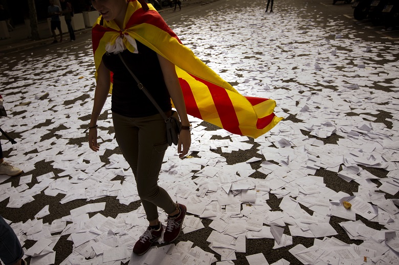 Η Μαδρίτη μπλόκαρε τη Βουλή της Καταλονίας για να μην κηρύξει ανεξαρτησία