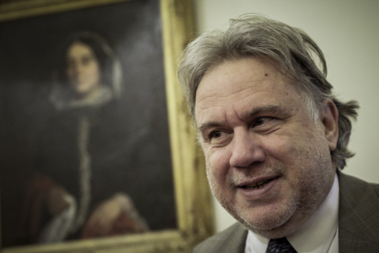 Κατρούγκαλος: Κατοχυρωμένα τα δικαιώματα των Ελλήνων της Βρετανίας