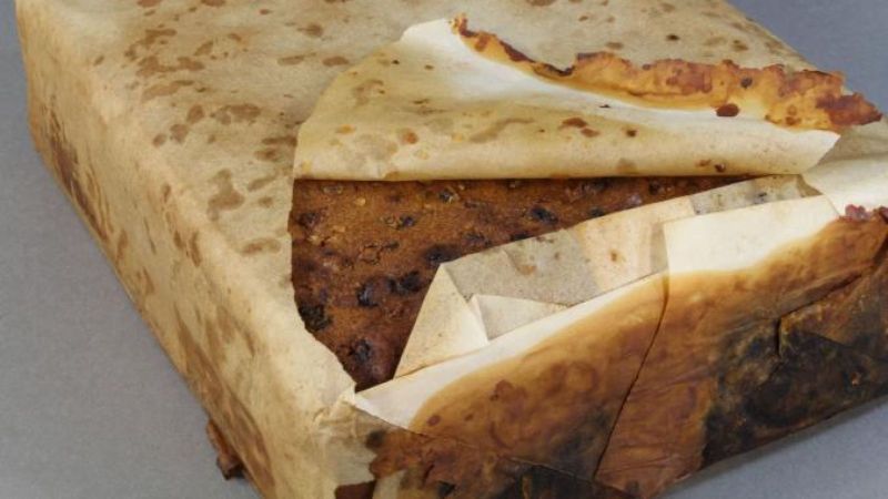 Βρήκαν κέικ 100 ετών αναλλοίωτο στην Ανταρκτική  