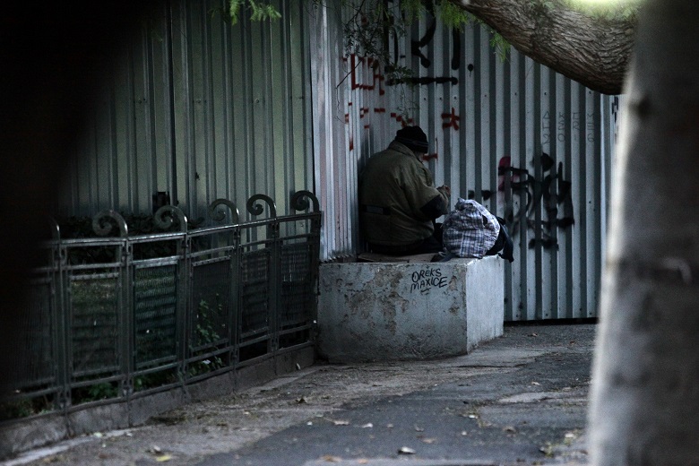 Θερμαινόμενη αίθουσα για τους αστέγους στο δήμο Αθηναίων