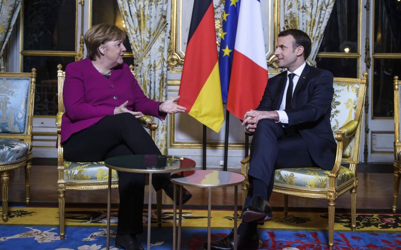 Η μεταρρύθμιση της Ευρωζώνης στο επίκεντρο της συνάντησης Μέρκελ-Μακρόν