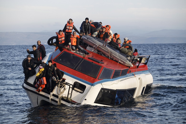 Πολιτικό κόμμα ζητά τα πλοία με μετανάστες να μη δένουν στα λιμάνια