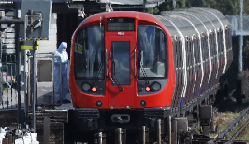 Συνελήθφη 17χρονος για την επίθεση στο μετρό του Λονδίνου