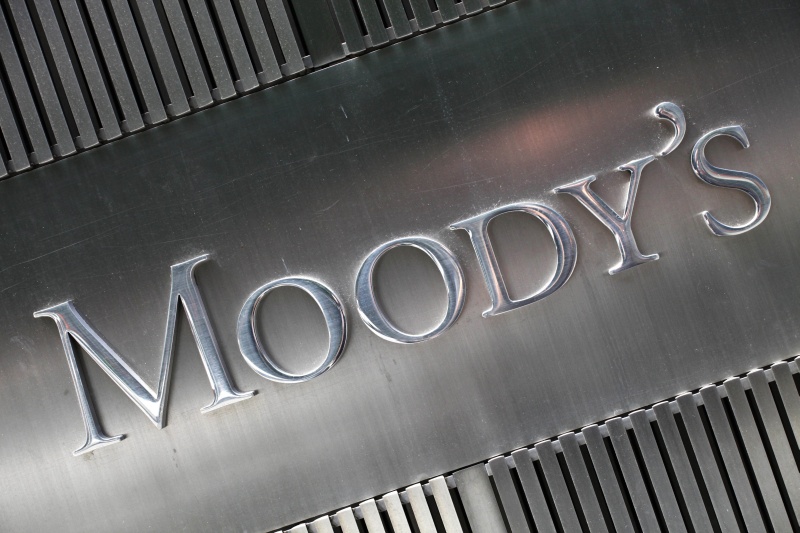 Η Moody’s αναβαθμίζει το χρέος των ελληνικών τραπεζών