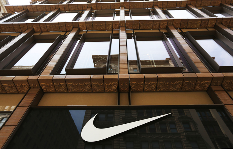 Πόσο κόστισε το λογότυπο της Nike και τι έγινε δέκα χρόνια μετά