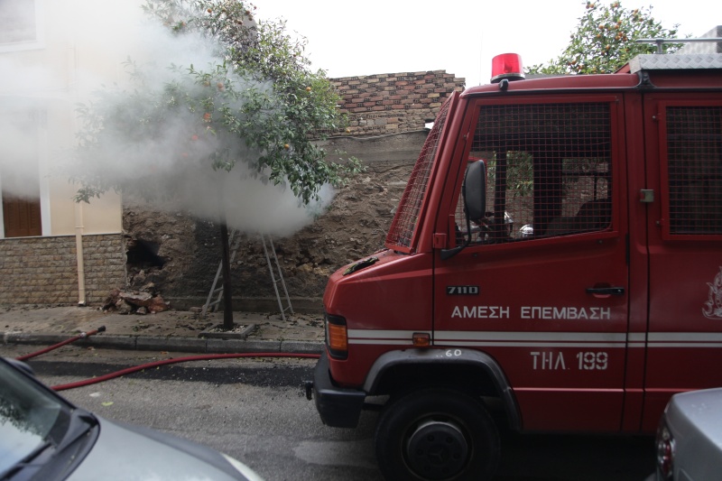 Καταστράφηκε ολοσχερώς εργοστάσιο από πυρκαγιά στο Ηράκλειο