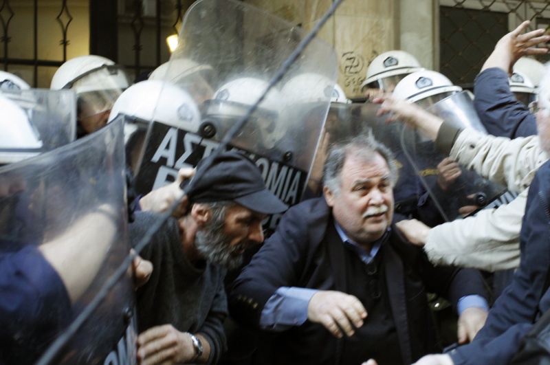 Έρευνα για τα επεισόδια στην συγκέντρωση για τους πλειστηριασμούς