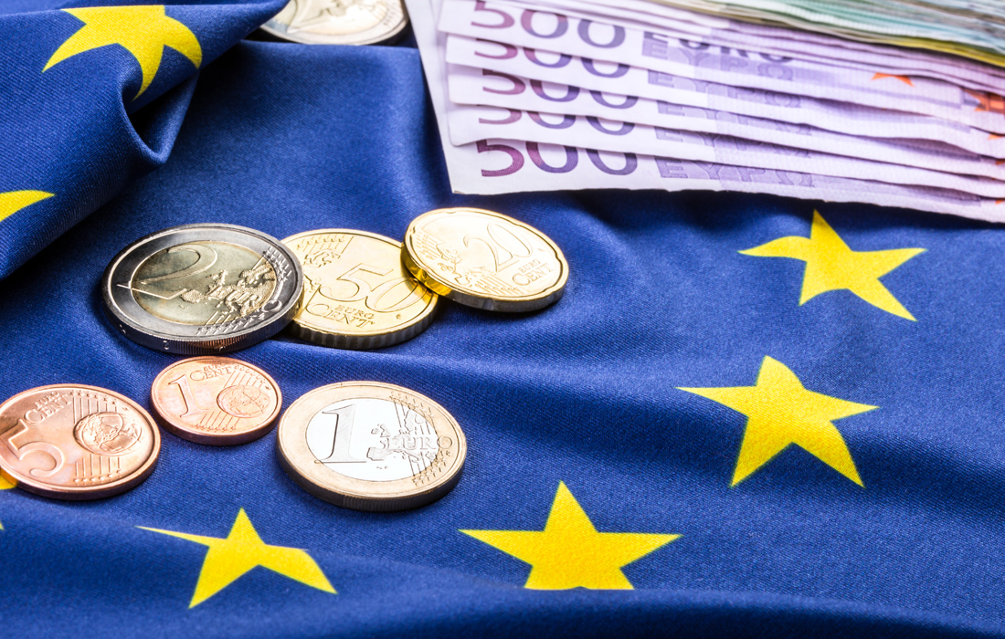 Παράταση της ποσοτικής χαλάρωσης αποφάσισε η ΕΚΤ και… επιφυλάσσεται