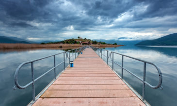 Άγιος Αχίλλειος, το δεύτερο κατοικημένο νησί λίμνης στην Ελλάδα