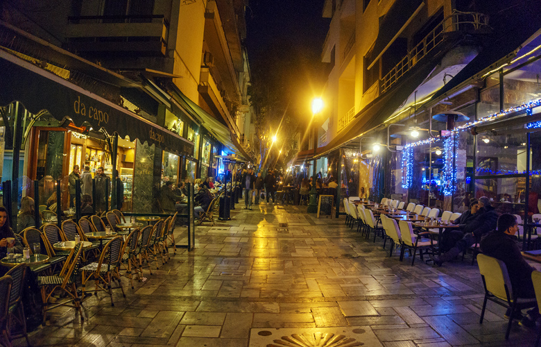 Γιατί αυξήθηκαν μπαρ και καφετέριες στην Αθήνα τα τελευταία δύο χρόνια