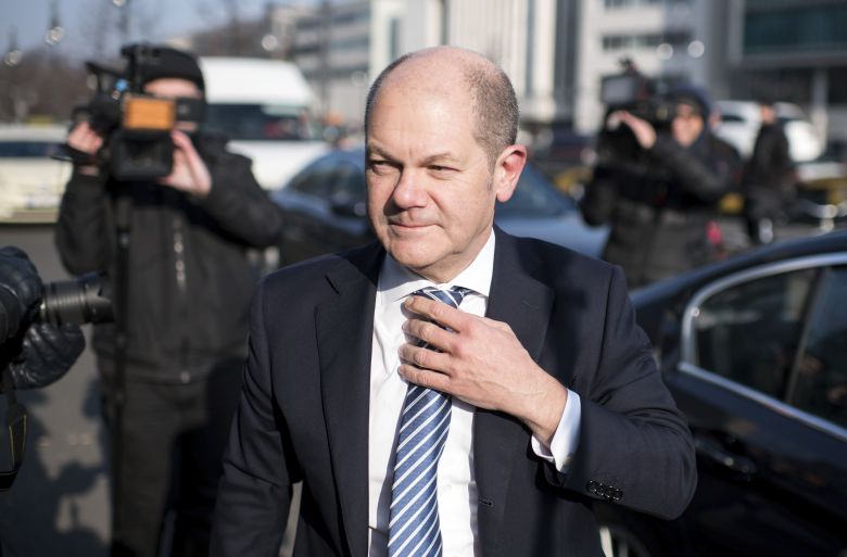 Σολτς και… βλέπουμε στην ηγεσία του SPD