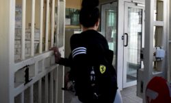 Στην πόρτα της φυλακής, ζήτησαν αποφυλάκιση Σταμάτη και Αρετή Τσοχατζοπούλου
