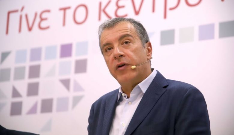 Θεοδωράκης: Μπορούμε να μετατρέψουμε την αυριανή εκλογή σε δημοψήφισμα