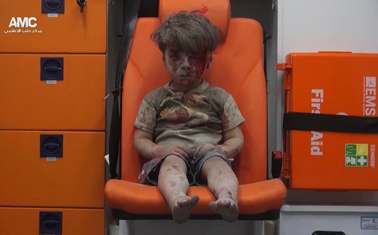 Πώς είναι σήμερα το 5χρονο αγόρι από τη Συρία που είχε γίνει σύμβολο