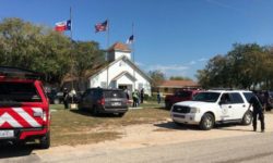 Σφαγή στο Τέξας από 26χρονο ντυμένο στα μαύρα με τουφέκι εφόδου