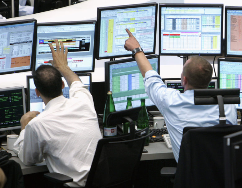 Bloomberg: Τα ελληνικά ομόλογα γίνονται όλο και πιο ισχυρά