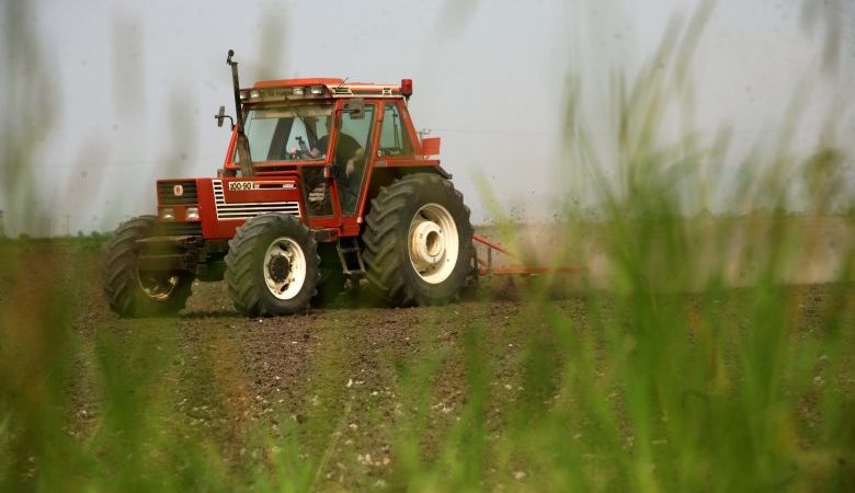 ΥΠΑΑΤ: Συστάσεις στους παραγωγούς για την άρδευση των καλλιεργειών στον καύσωνα
