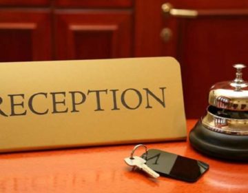 Σε προγράμματα φιλοξενίας μεταναστών και προσφύγων πολλά ξενοδοχεία