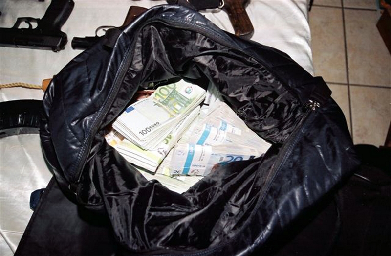 Περιφερειακός υπάλληλος βρέθηκε με «μαύρα» εισοδήματα 700.000 ευρώ
