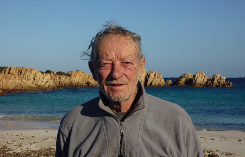 Ο 79χρονος που ζει μόνος του σε ένα νησί της Ιταλίας