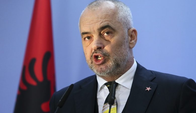 Για «βρωμερές υπάρξεις» στην κηδεία του Κατσίφα μίλησε ο Αλβανός πρωθυπουργός