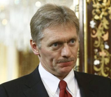 Το Κρεμλίνο απαντά στον Μπόρις Τζόνσον: «Είπε ψέματα ότι ο Πούτιν τον απείλησε με πύραυλο»