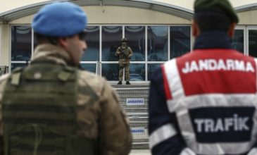 Συνεχίζεται το ξήλωμα στρατιωτικών στην Τουρκία